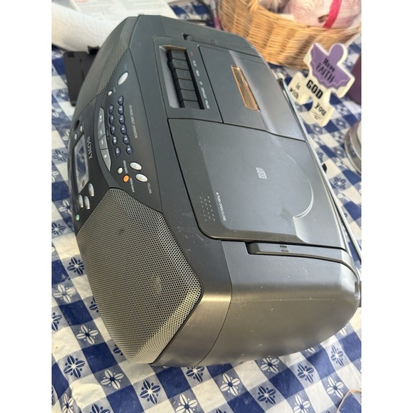 SONY CFD-S36 Portable CD/Cassette Boombox Radio Cassette Not‎ Working